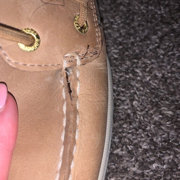 Woman’s Sperry boat shoes - Picture 6 of 10